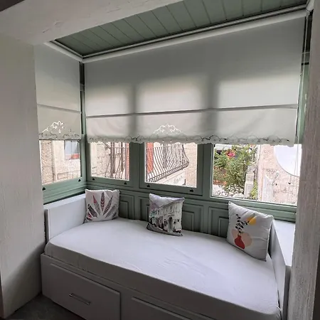 Palacaki Bed & Breakfast 3*